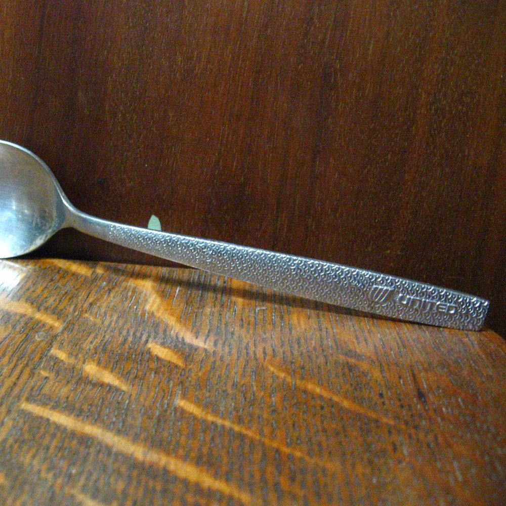✈️ United Airlines Vintage Tulip Logo Tea Spoon
